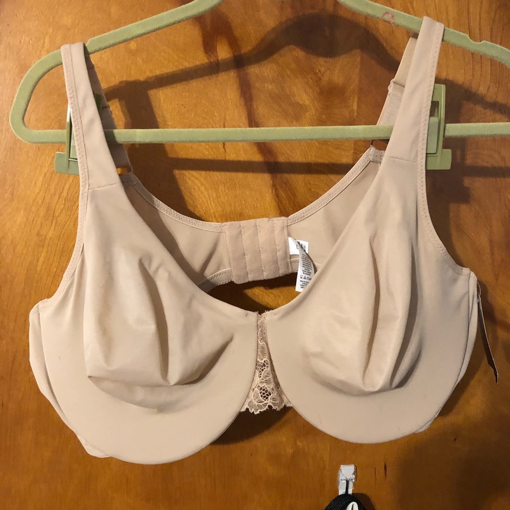 Nude Dreamfit bra w/underwire